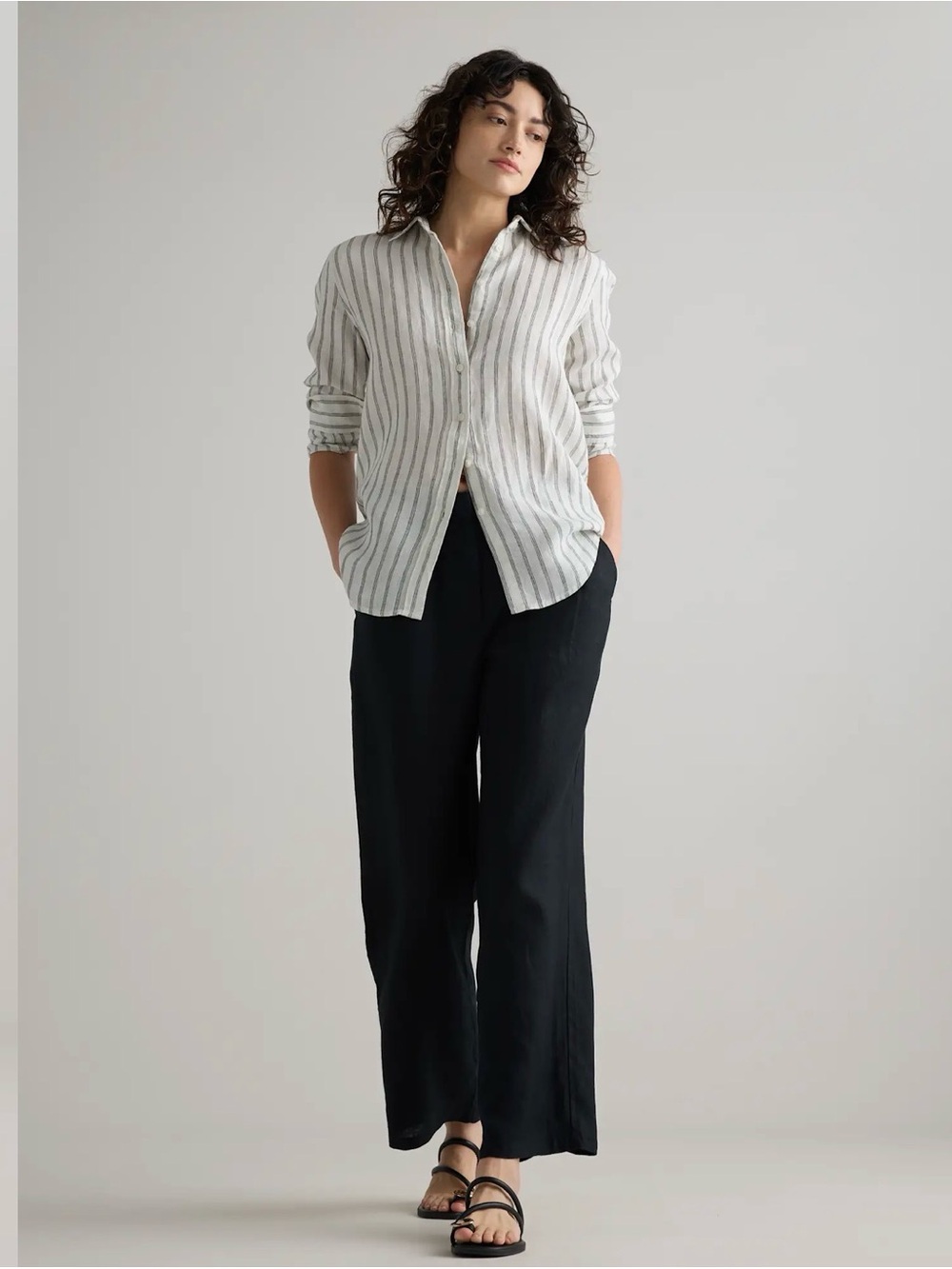Abercrombie and Fitch Women’s Cropped High Rise European Linen Pleated Trousers